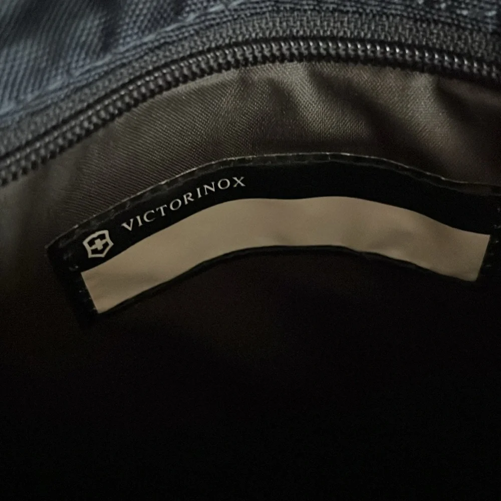 Victorinox digital bag NWT